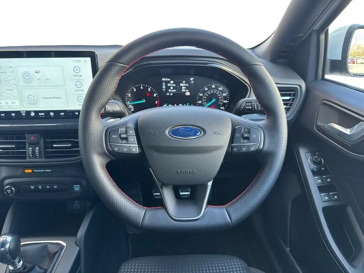 2025-ford-focus-10t-st-line-125ps-hatchback-big-16
