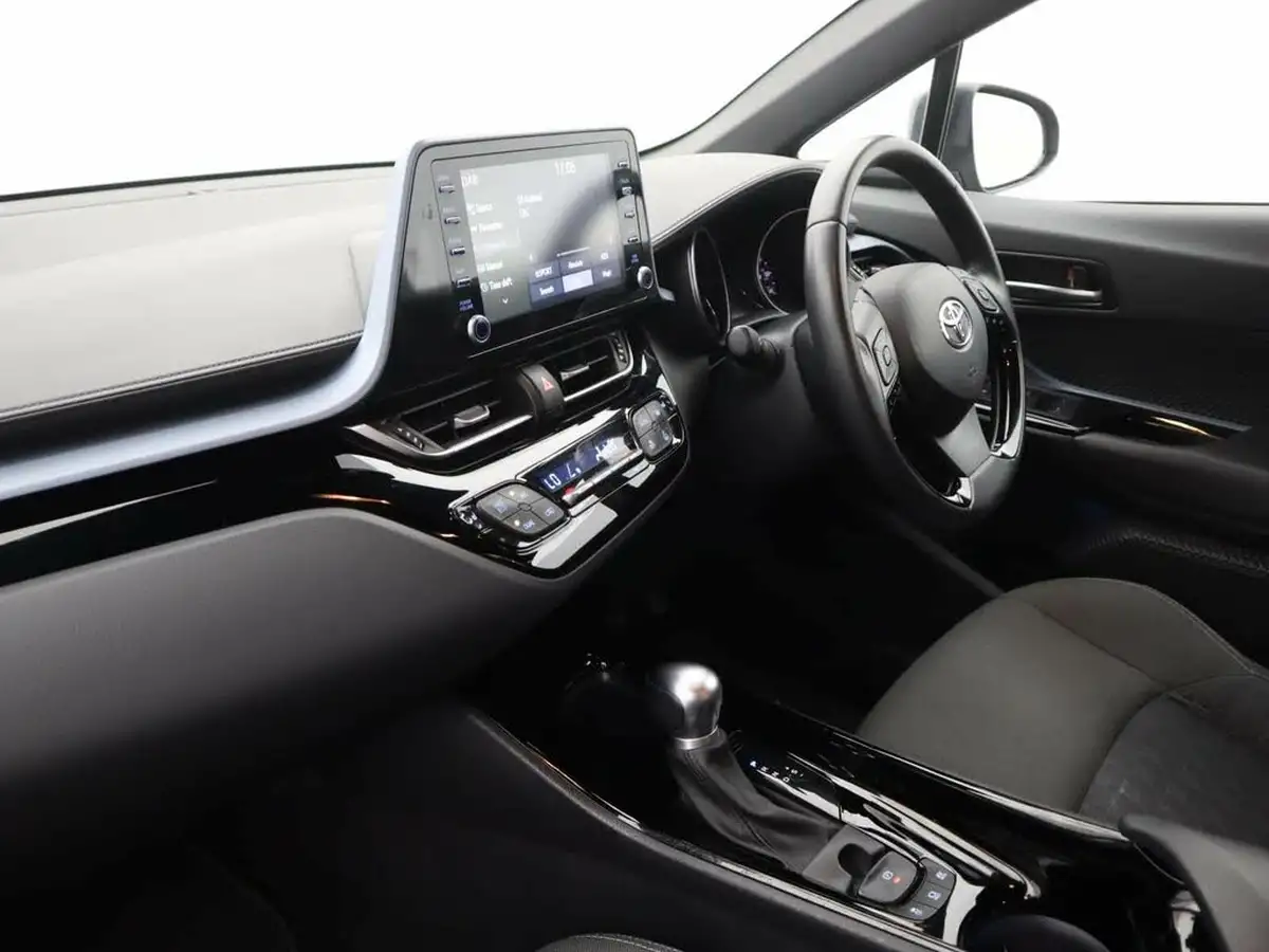 2022-toyota-c-hr-20-vvt-i-design-big-12