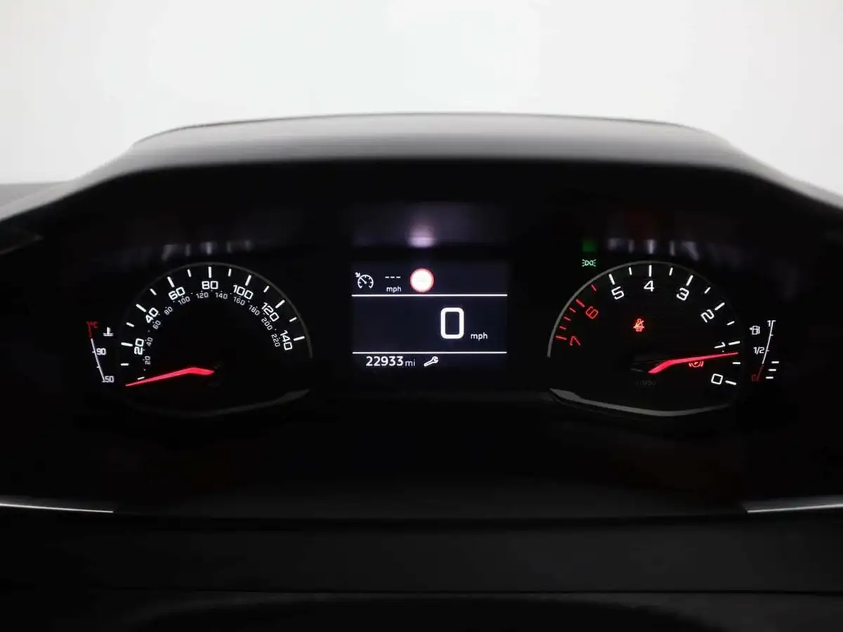 2022-peugeot-2008-suv-12-puretech-active-premium-big-16
