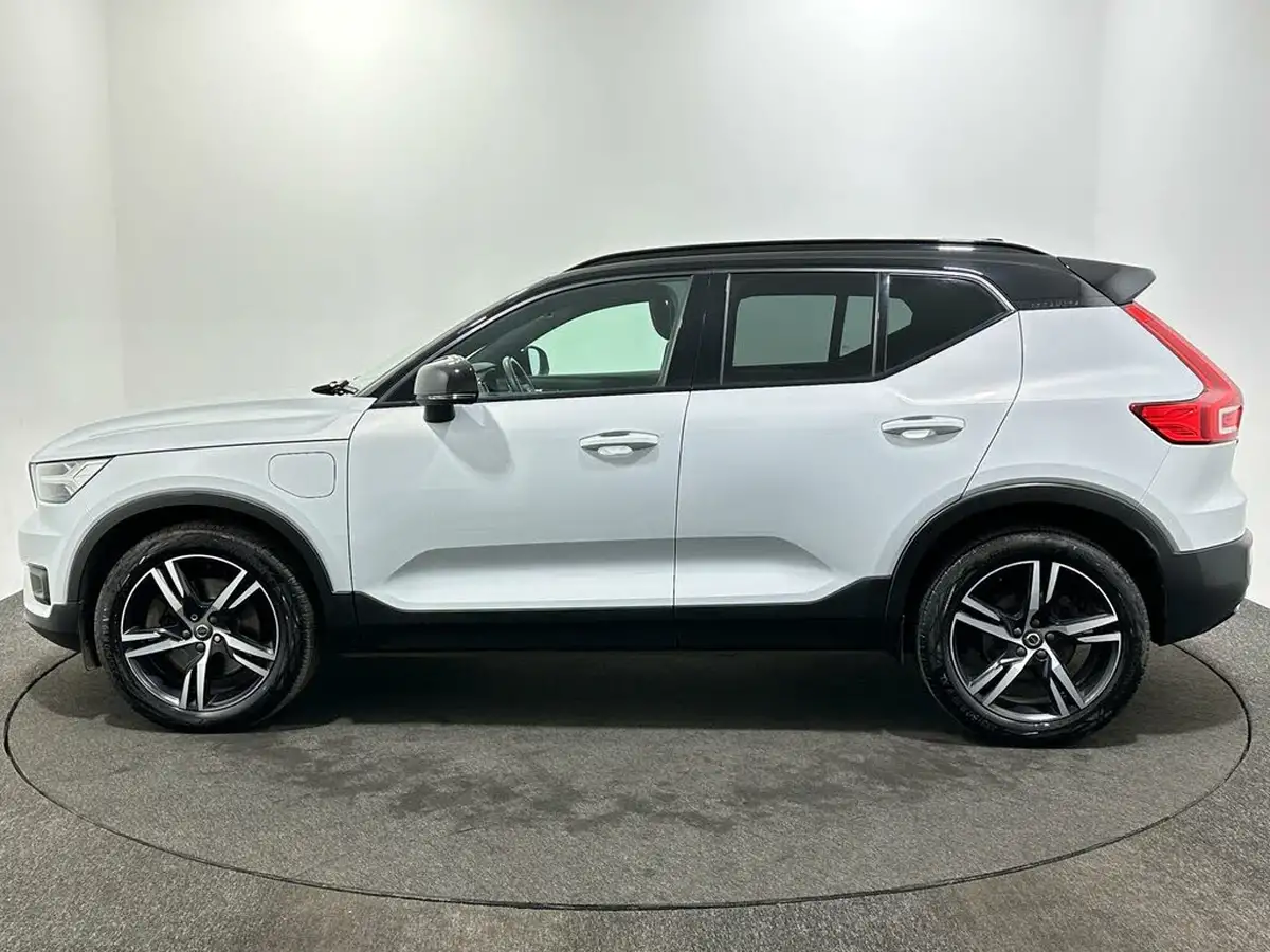 2021-volvo-xc40-15-t4-r-design-211bhp-big-4