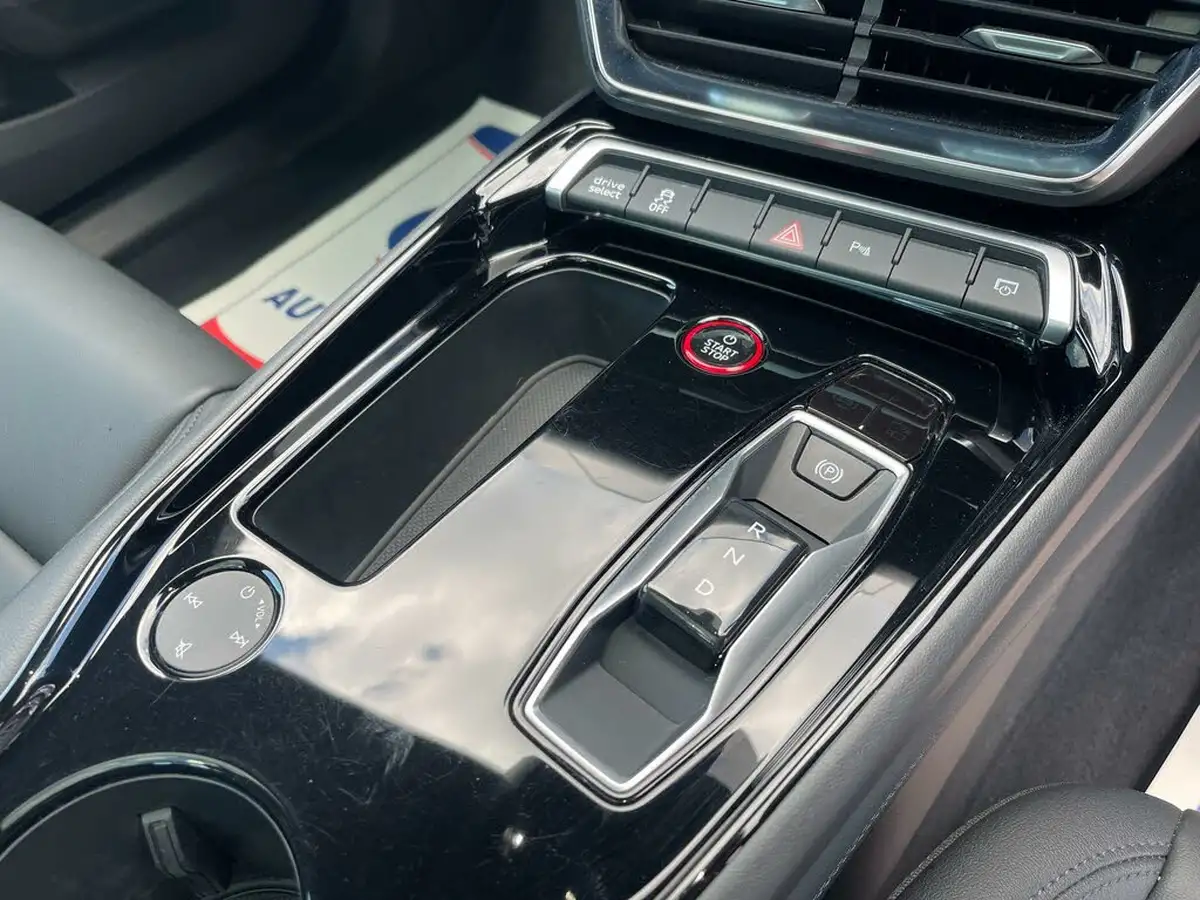 2022-audi-e-tron-gt-e-big-25