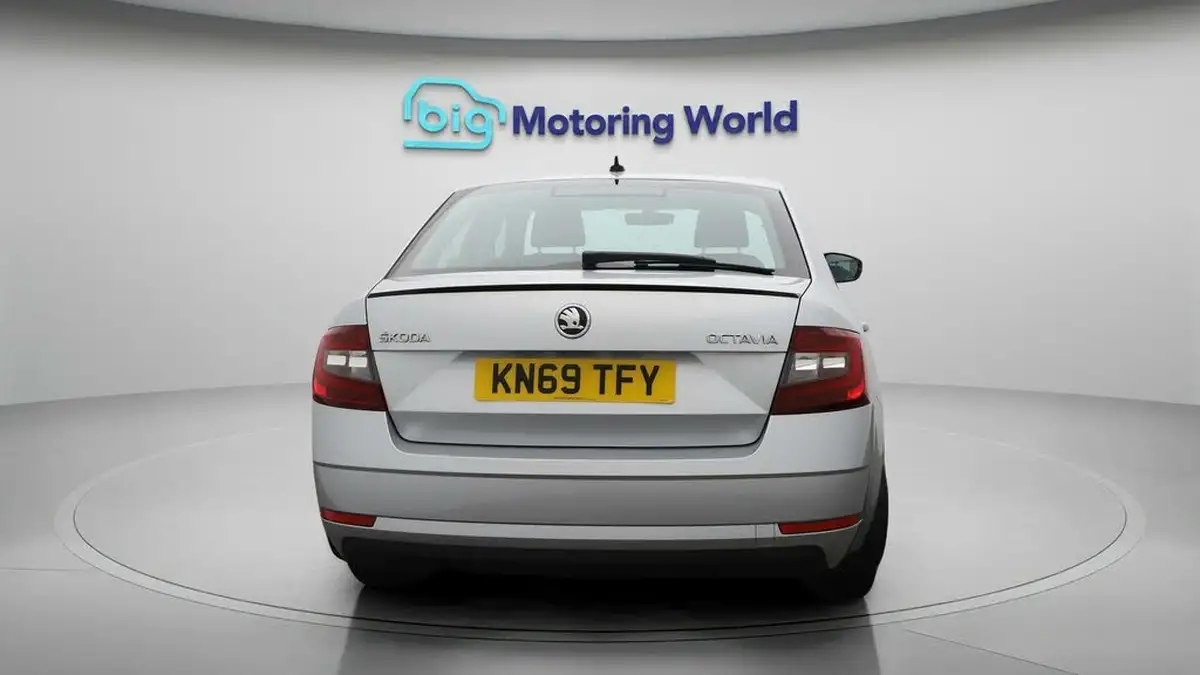 2019-skoda-octavia-15-tsi-se-technology-act-hatchback-big-6