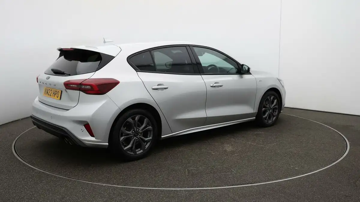2022-ford-focus-10t-st-line-125ps-hatchback-big-51