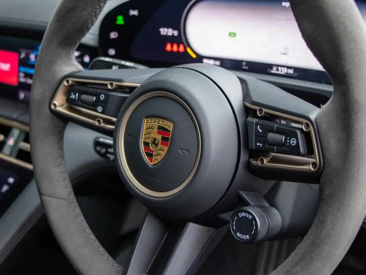 2021-porsche-taycan-e-4s-571ps-performance-battery-plus-big-12
