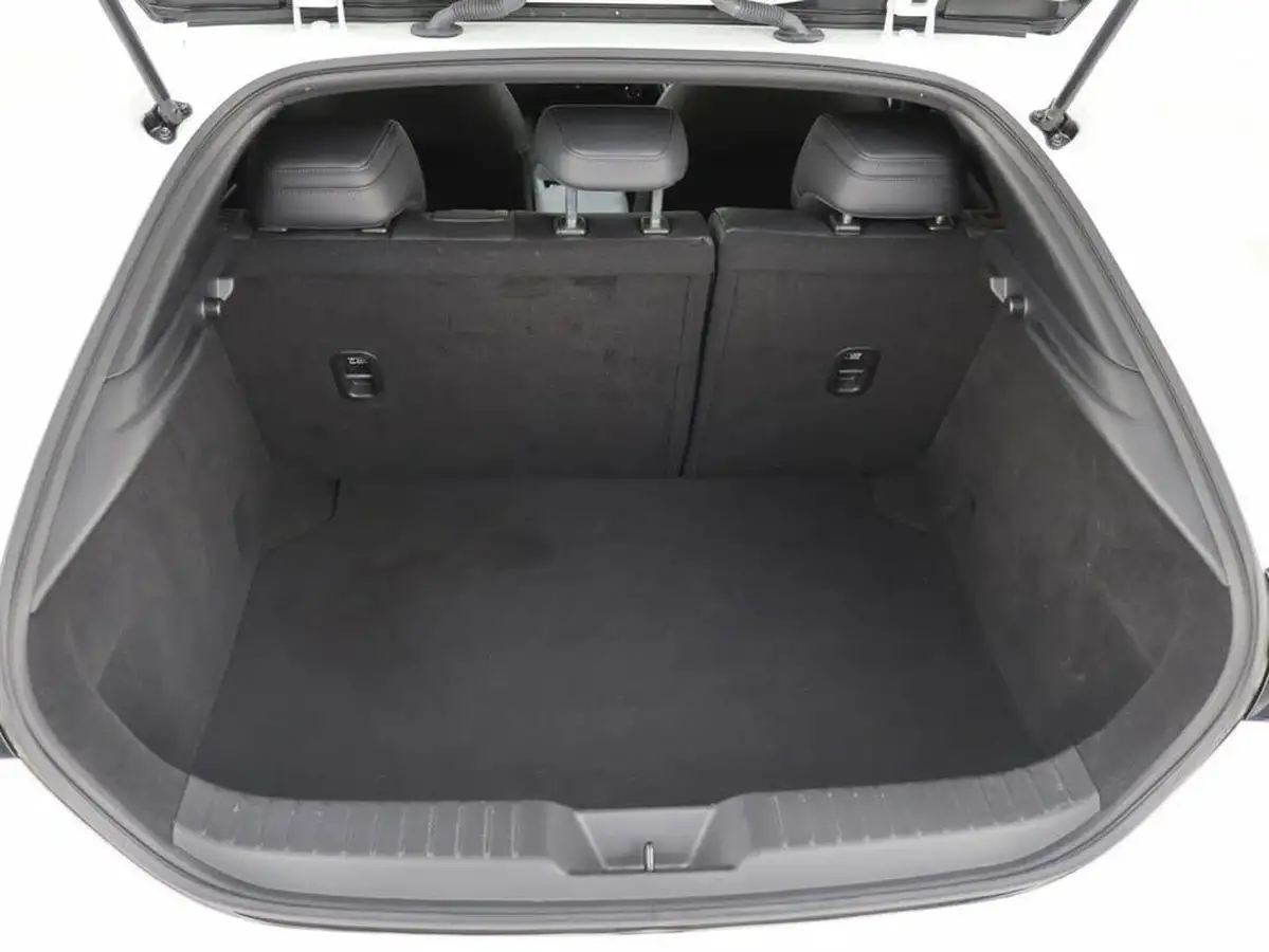 2022-mazda-mazda3-20-gt-sport-tech-122ps-hatchback-5d-big-25