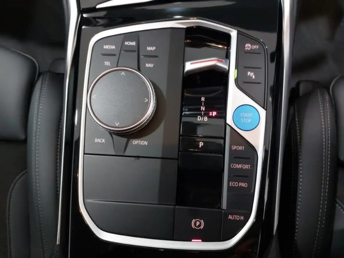 2024-bmw-i4-e-edrive35-sport-big-15