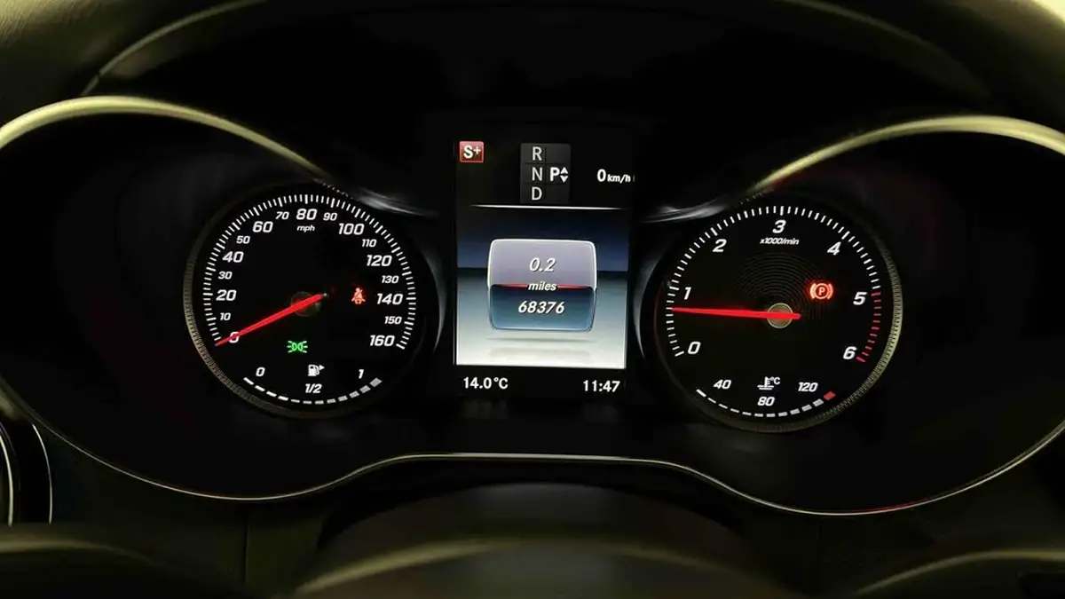 2016-mercedes-benz-c-class-21d-c220d-amg-line-170ps-premium-plusss-saloon-4d-auto-big-16