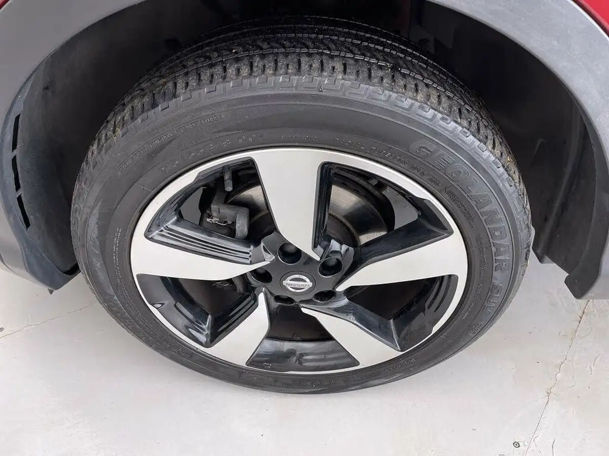 2017-nissan-qashqai-15dci-n-vision-18in-big-10