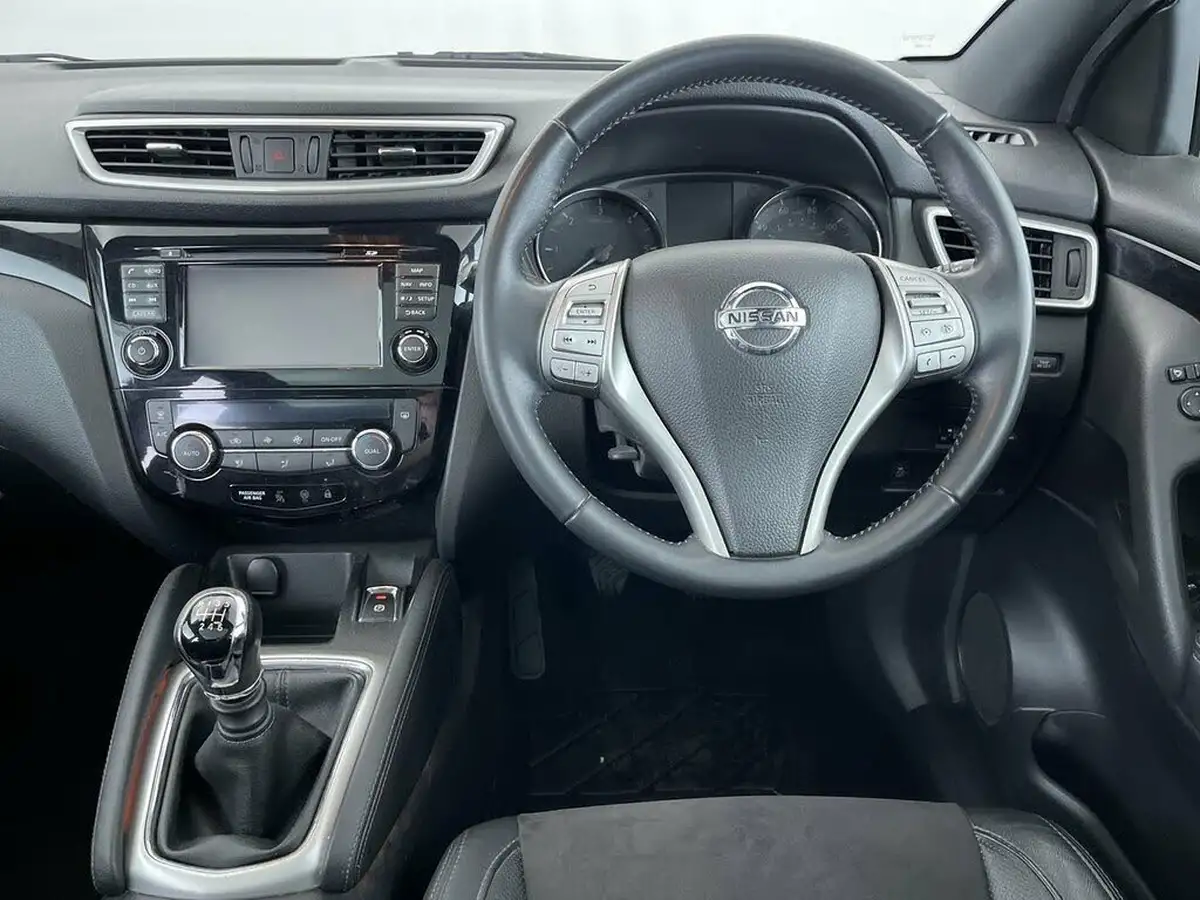 2017-nissan-qashqai-15dci-n-vision-18in-big-34