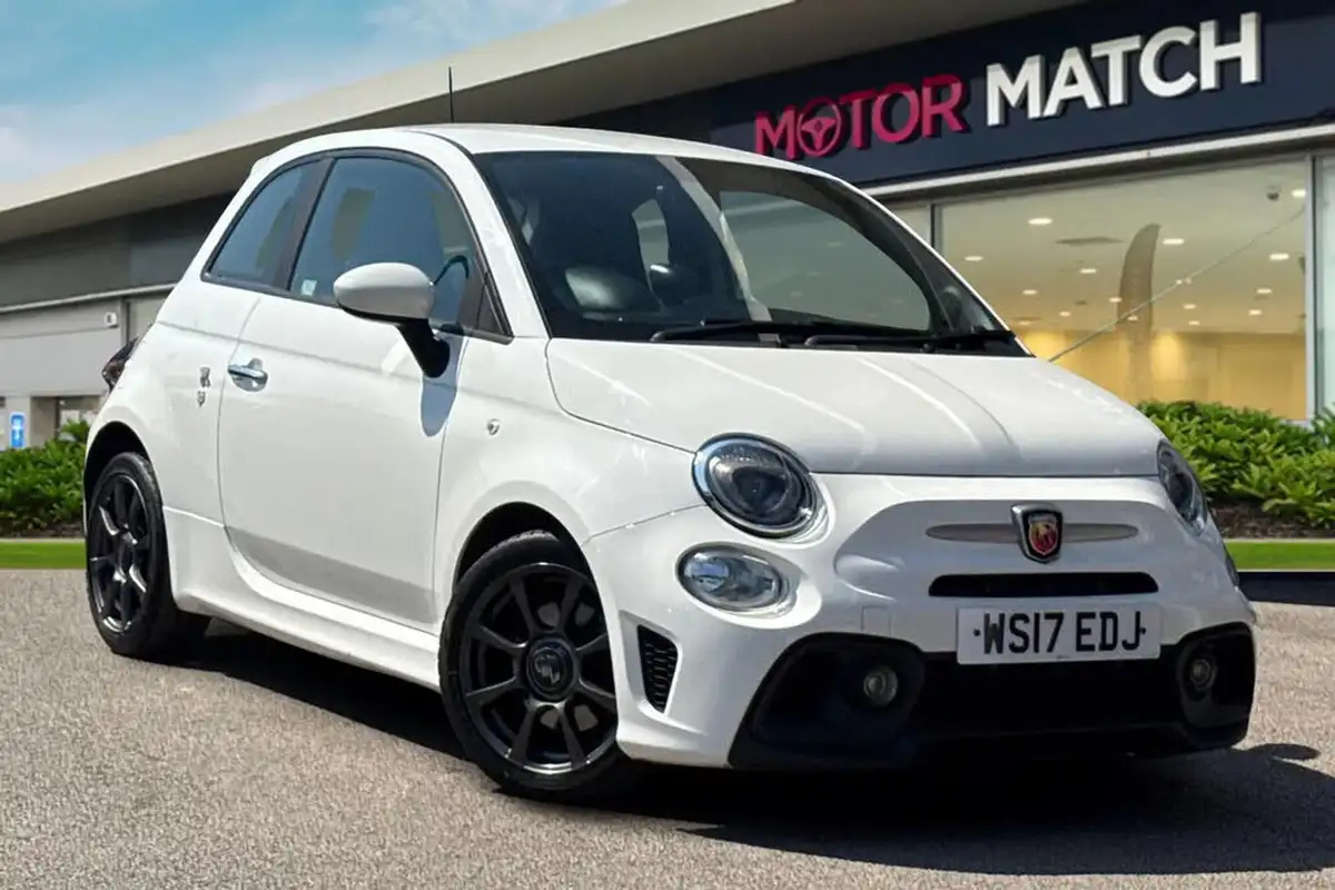 2017-abarth-595-14-tjet-big-0
