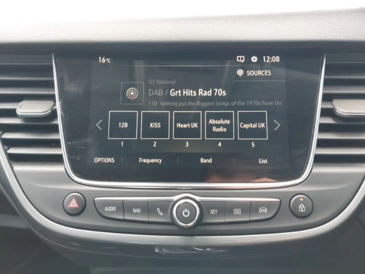 2022-vauxhall-crossland-15-ultimate-120ps-auto-big-13
