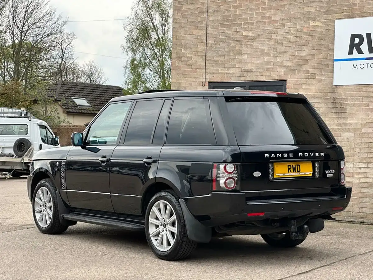 2012-land-rover-range-rover-44td-vogue-big-4