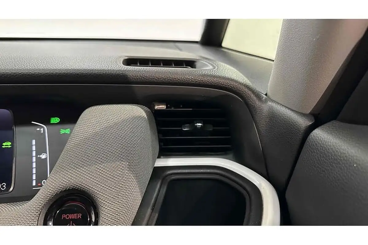 2021-honda-jazz-15-i-mmd-crosstar-ex-109ps-two-tone-big-27