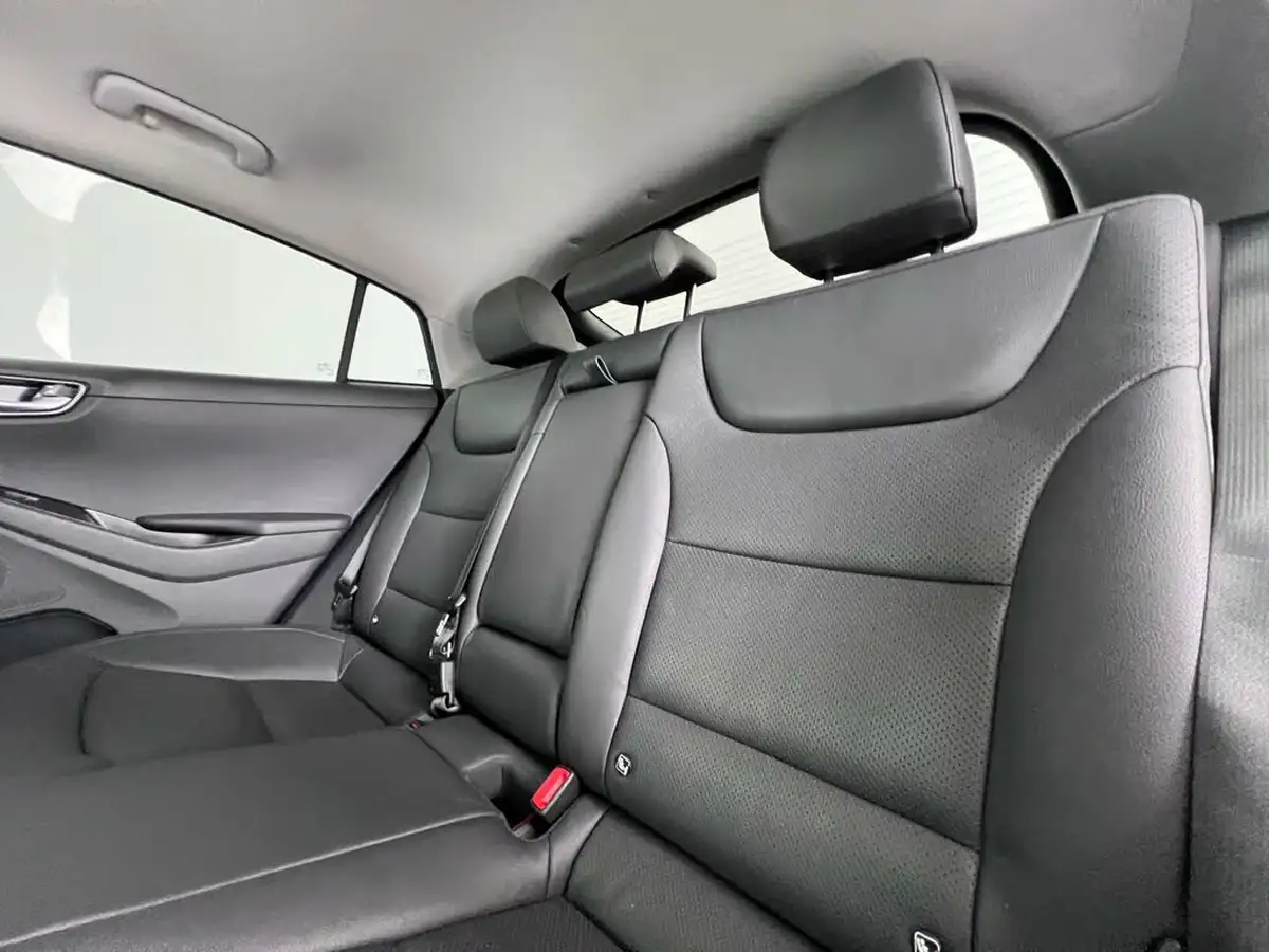 2021-hyundai-ioniq-16-gdi-premium-se-plug-in-hybrid-sunroof-big-16