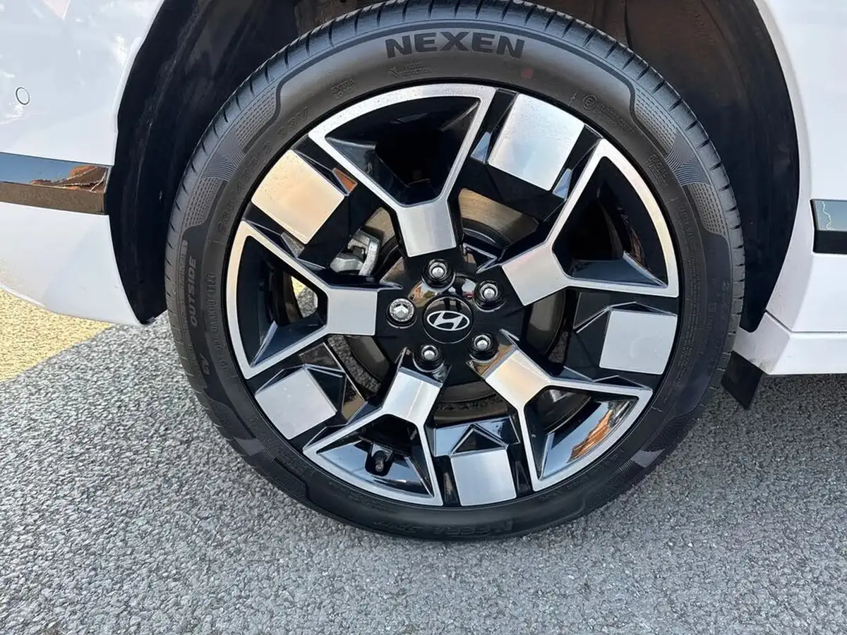 2024-hyundai-kona-e-ultimate-218ps-65kwh-big-23