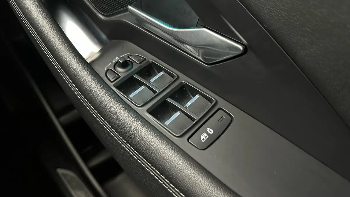 2019-jaguar-e-pace-20-i4d-r-dynamic-s-180ps-awd-auto-big-28