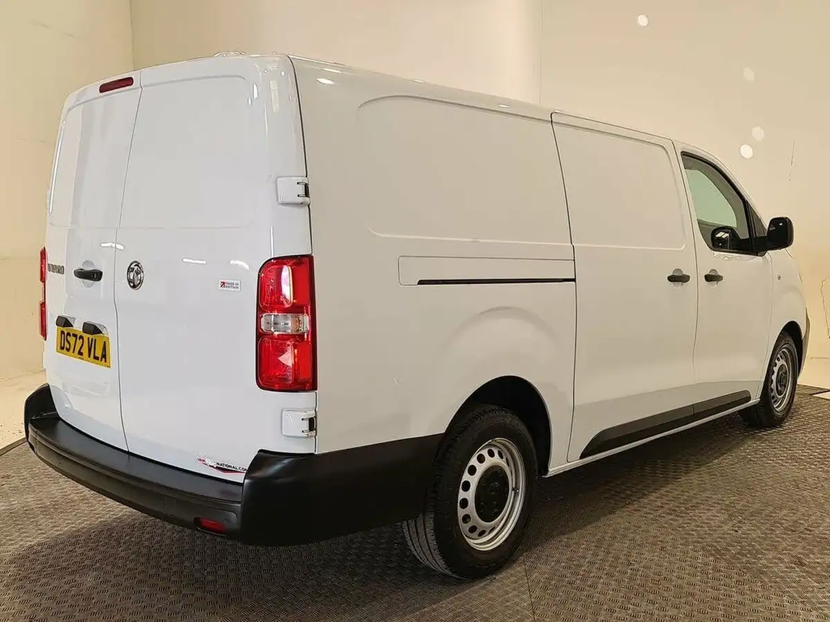 2022-vauxhall-vivaro-15td-2900-l2h1-dynamic-big-22