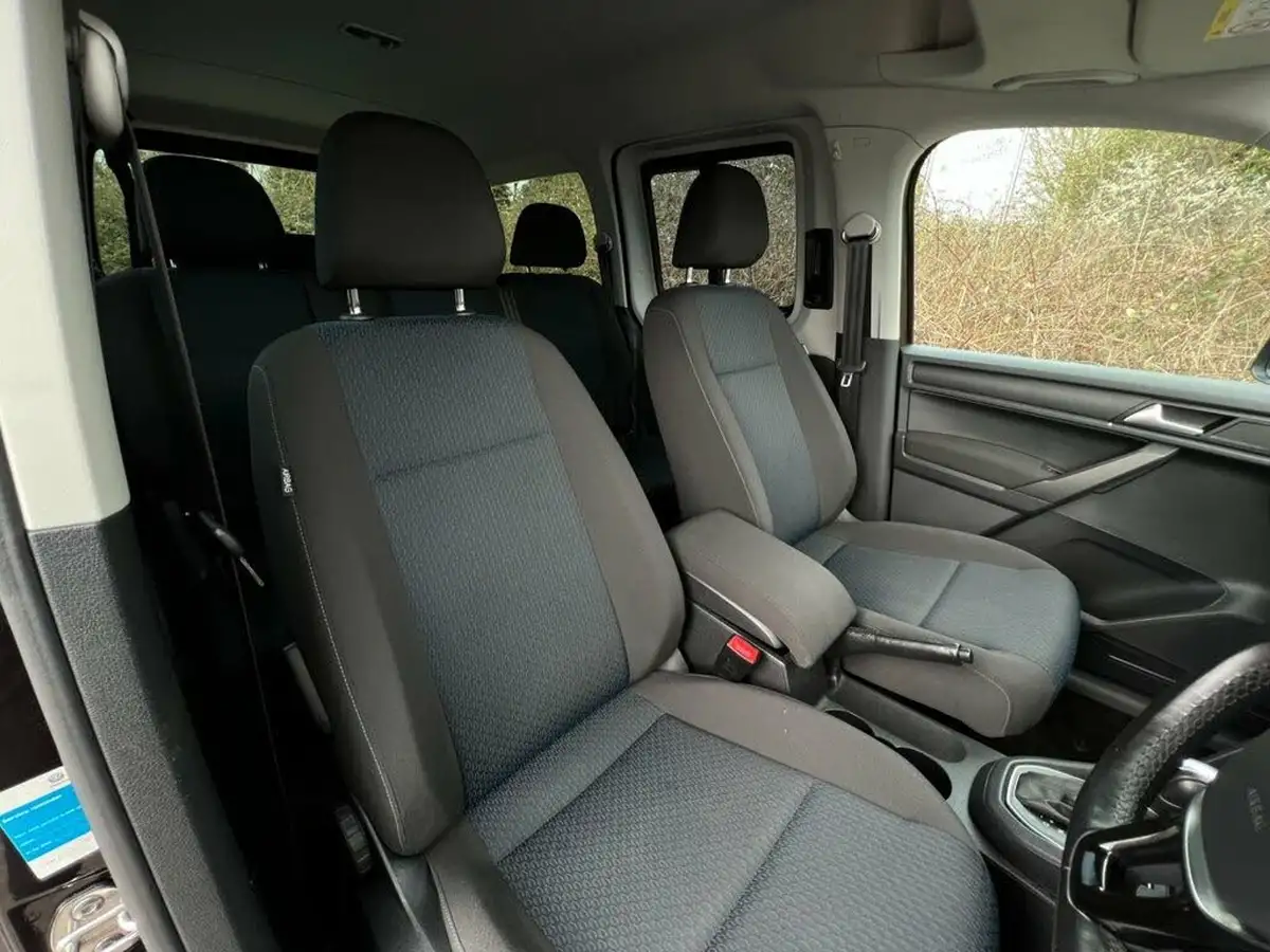 2018-volkswagen-caddy-maxi-life-14-tsi-c20-dsg-big-11