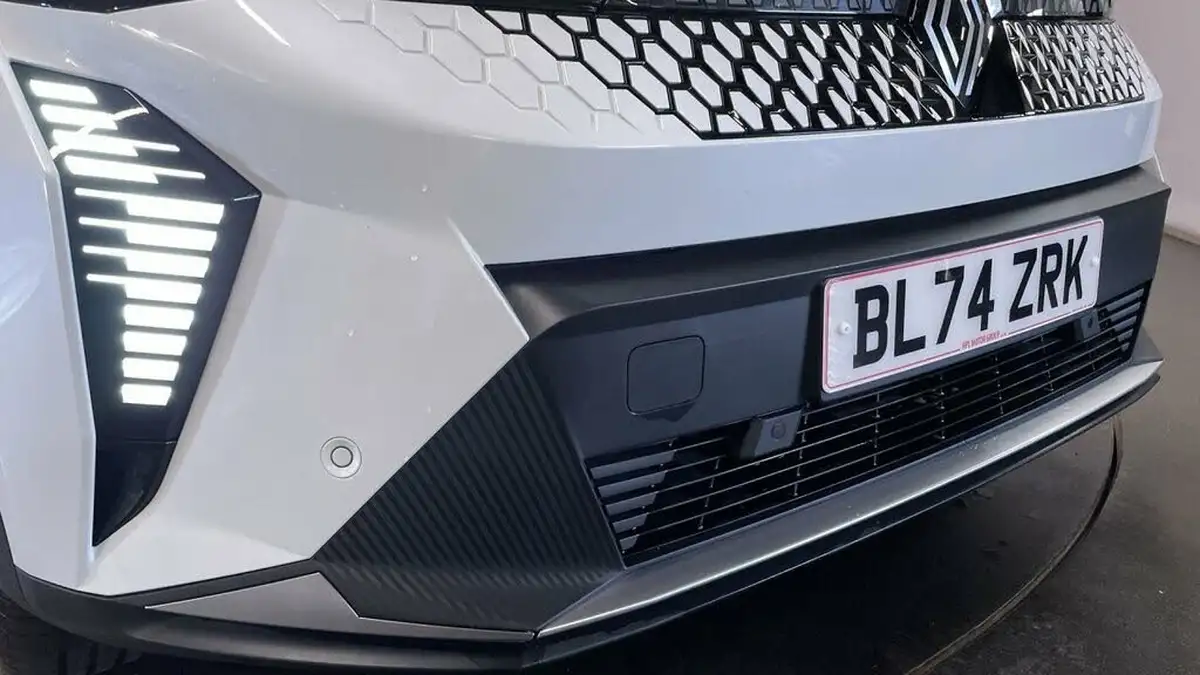 2024-renault-scenic-e-tech-e-techno-220ps-long-big-10