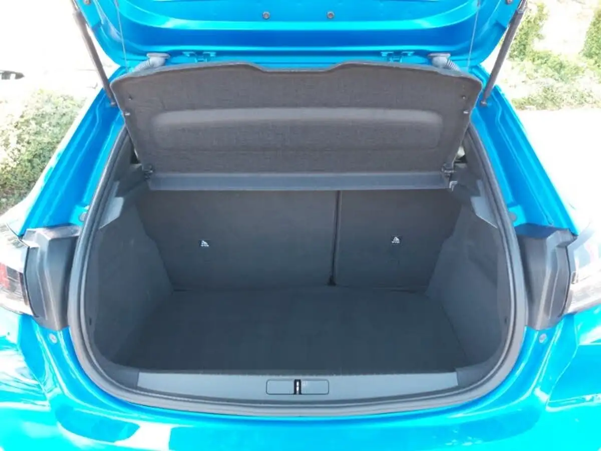 2021-peugeot-208-12-puretech-allure-100bhp-big-7