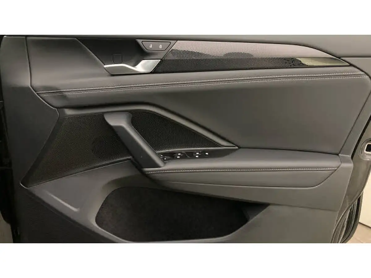 2025-volkswagen-tiguan-15-etsi-life-150ps-big-18