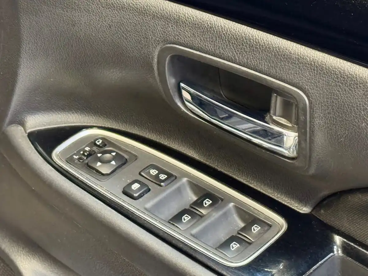 2020-mitsubishi-outlander-24-reflex-plus-commercial-big-19