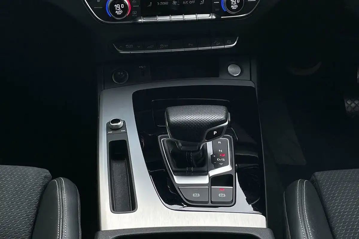 2021-audi-q5-20-50-tfsi-e-s-line-station-wagon-big-41