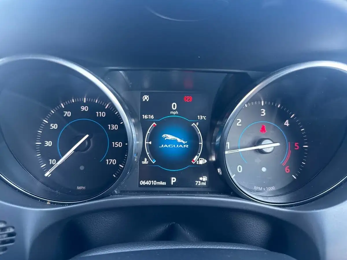 2018-jaguar-f-pace-20-i4d-r-sport-180ps-awd-auto-big-13