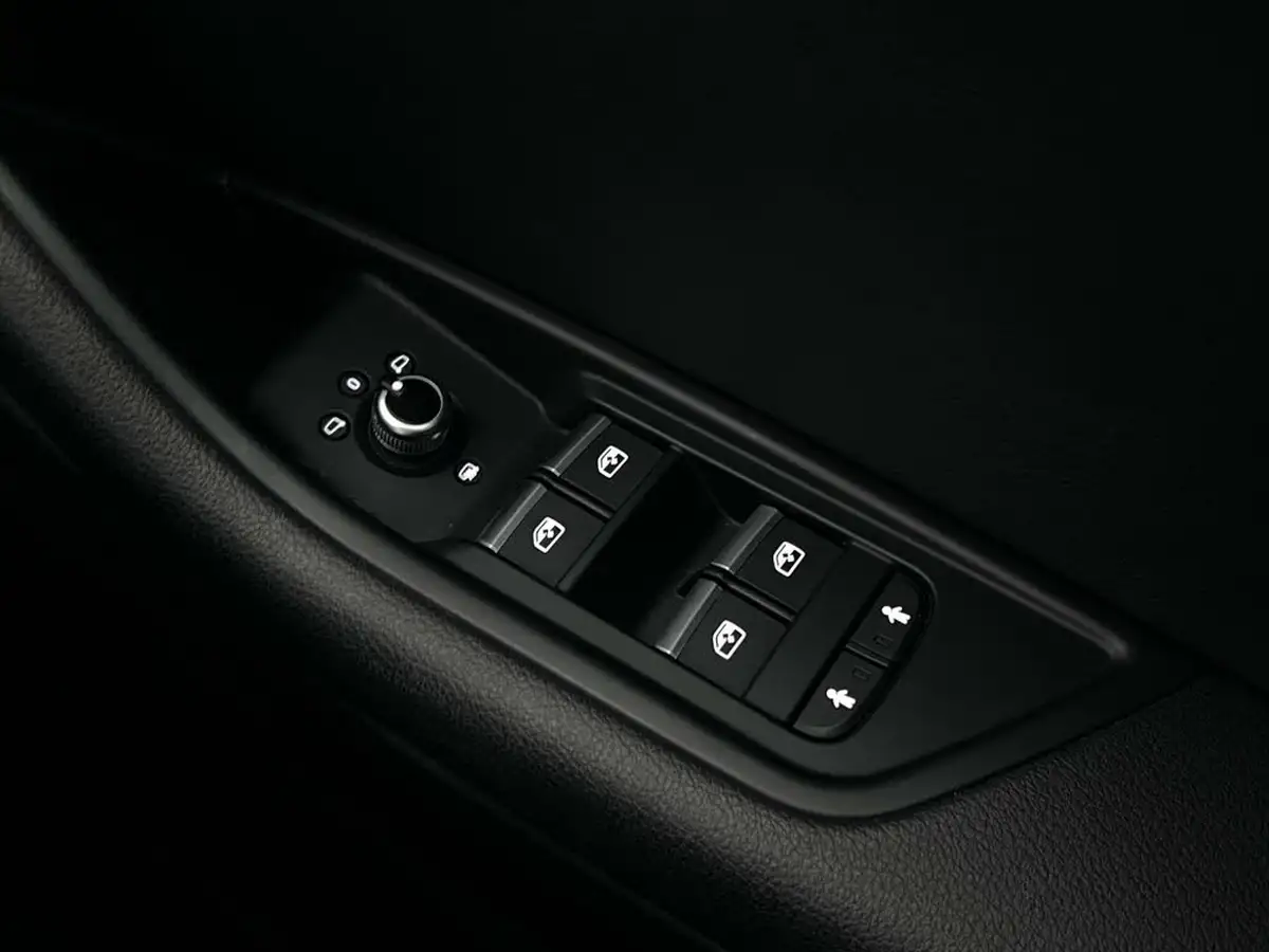 2017-audi-a4-avant-20-tfsi-sport-s-tronic-big-20