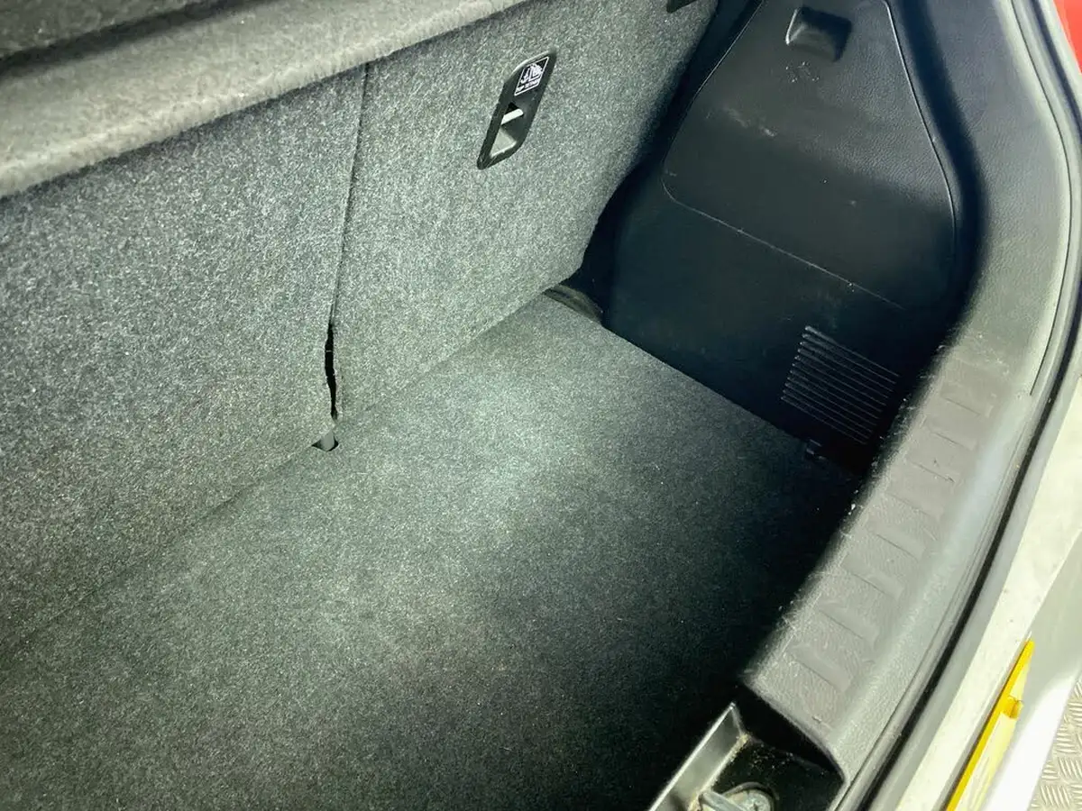 2015-suzuki-swift-12-sz3-5d-big-27