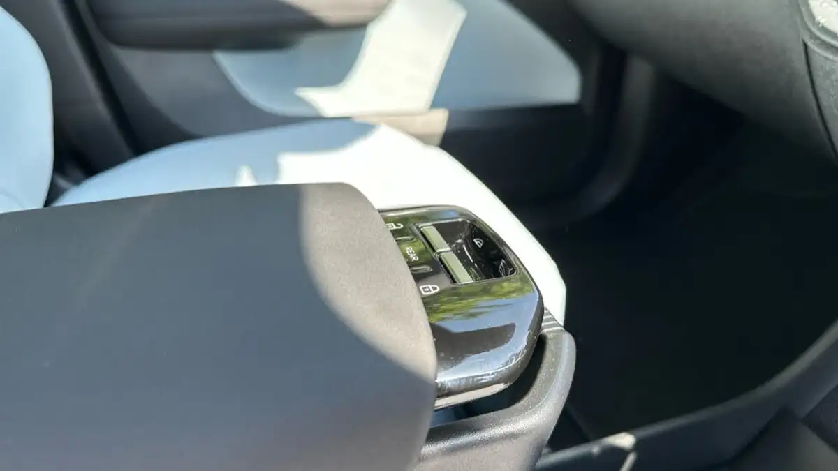 2025-volvo-ex30-e-twin-ultra-big-23