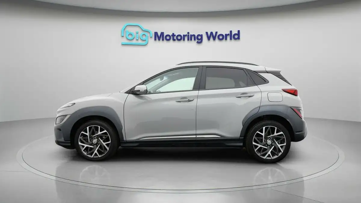 2023-hyundai-kona-16-gdi-premium-big-4