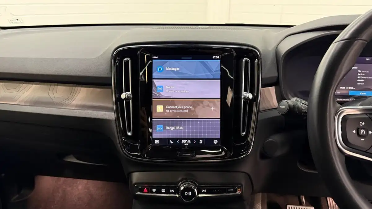 2022-volvo-c40-e-twin-recharge-pro-big-28