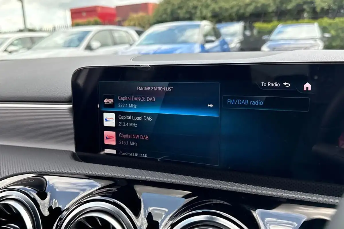 2022-mercedes-benz-a-class-13-a180-amg-line-executive-hatchback-5d-7g-dct-big-43