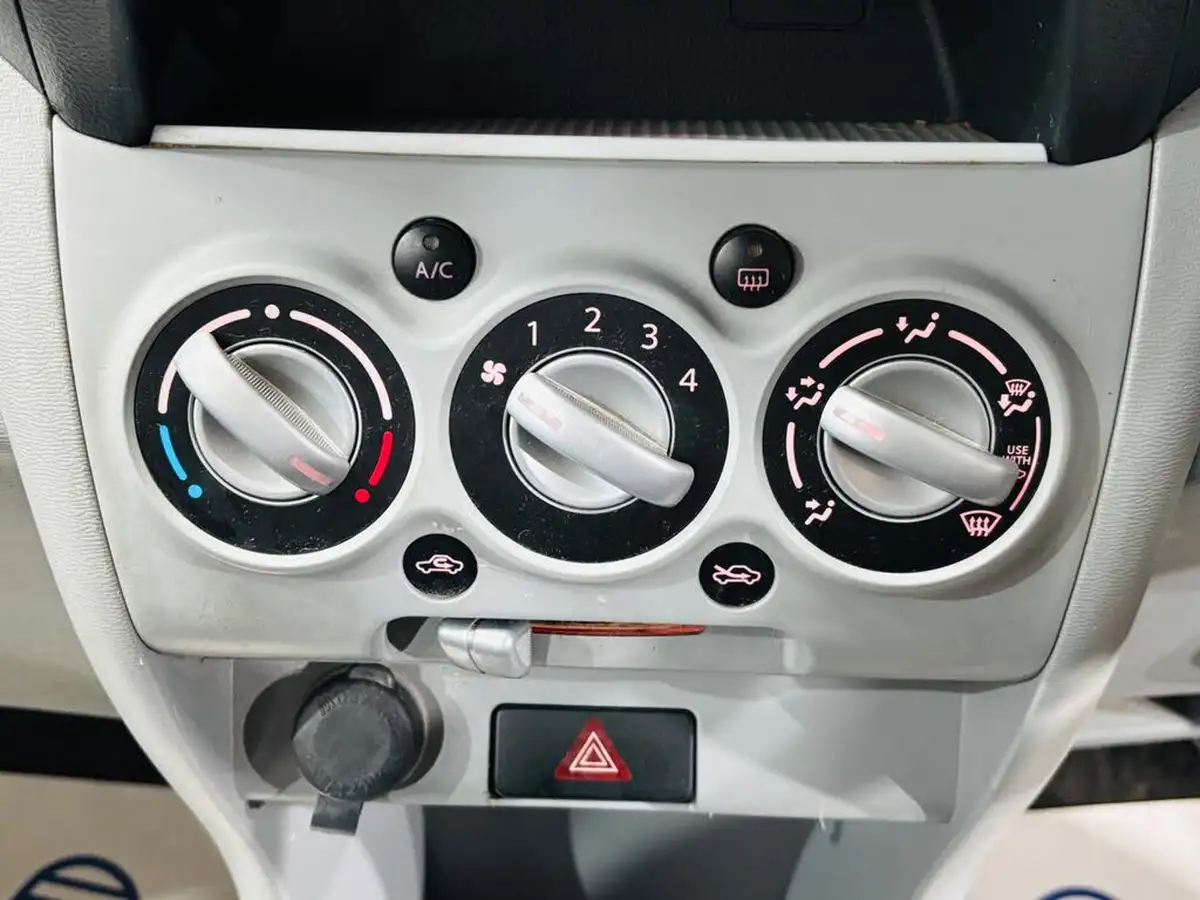2010-suzuki-alto-10-sz4-auto-big-20