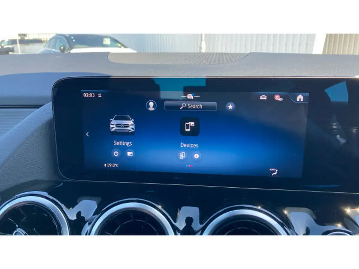 2024-mercedes-benz-gla-class-13-gla-180-sport-edition-big-42
