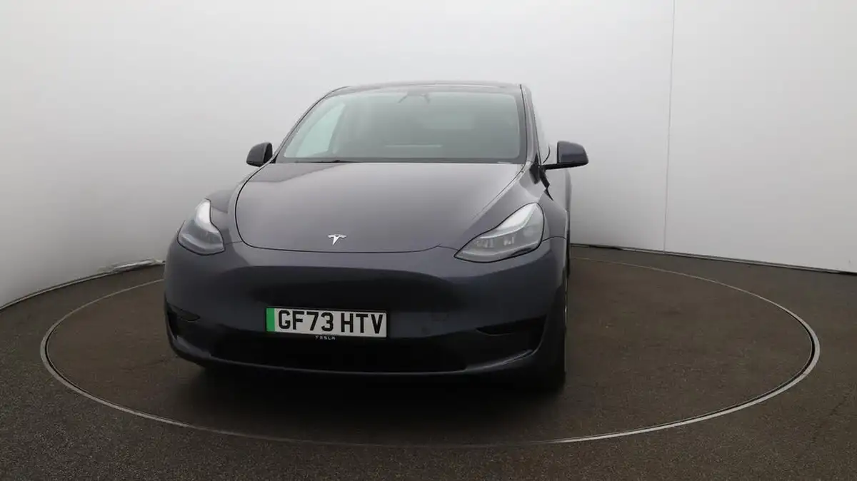 2023-tesla-model-y-e-rwd-big-37