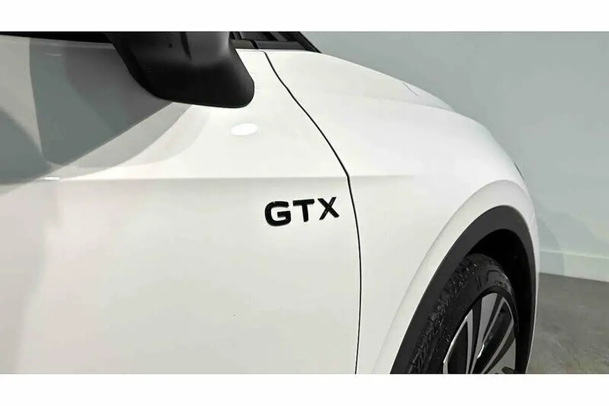 2023-volkswagen-id4-e-gtx-299ps-big-16
