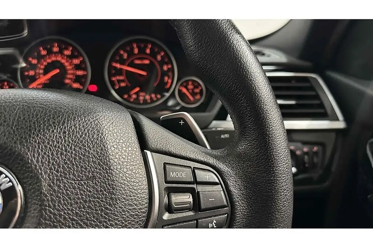 2018-bmw-3-series-20-320i-sport-saloon-4d-auto-big-32
