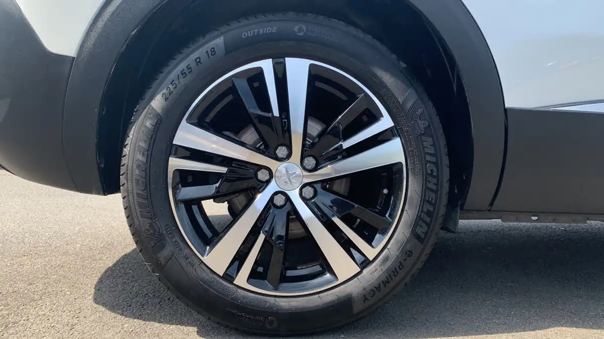 2024-peugeot-5008-suv-15-bluehdi-gt-130ps-big-14