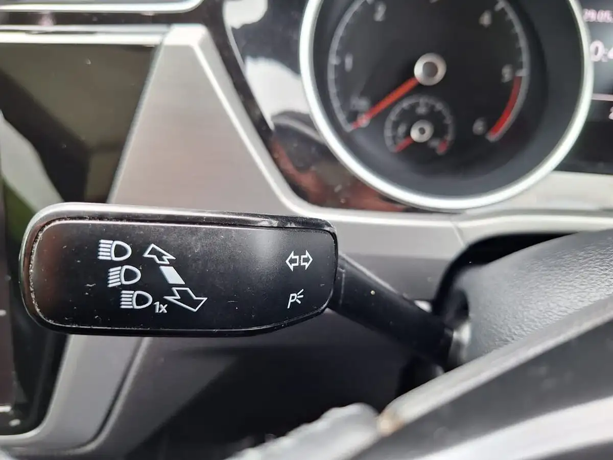 2018-volkswagen-touran-16tdi-se-family-big-28