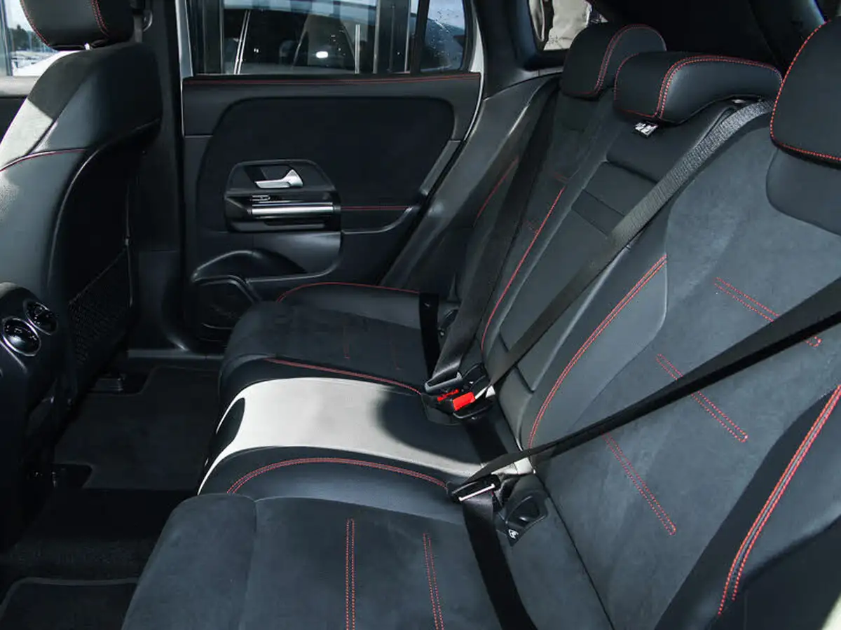 2021-mercedes-benz-eqa-e-eqa-350-amg-line-big-5