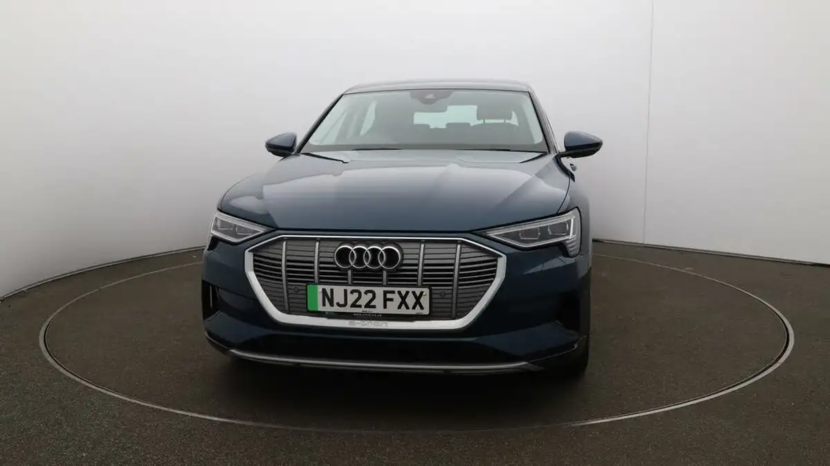 2022-audi-e-tron-55e-technik-station-wagon-big-31