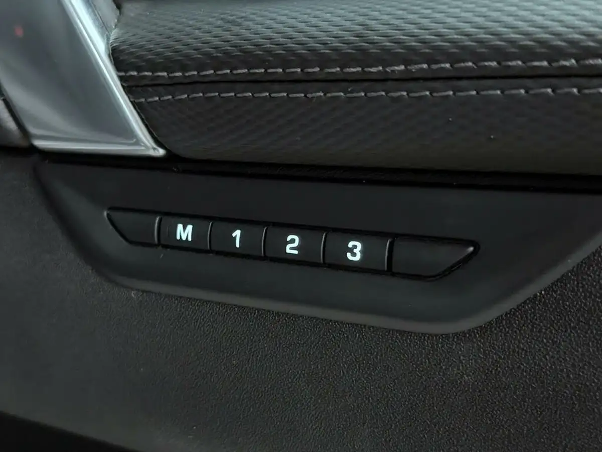 2024-land-rover-discovery-sport-15-p300e-dynamic-se-big-26