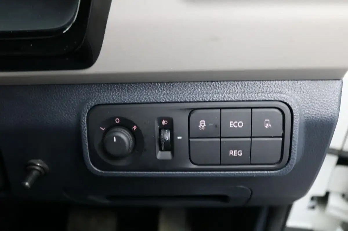 2021-maxus-e-deliver-3-e-l1h1-35kwh-big-28