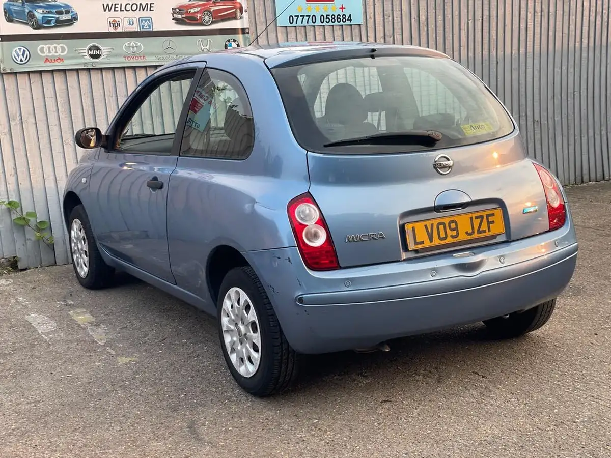2009-nissan-micra-12-visia-3d-big-27