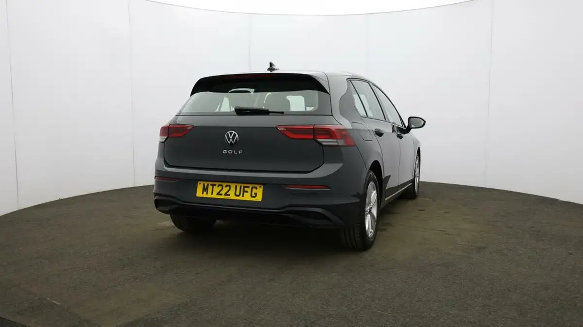 2022-volkswagen-golf-15-tsi-life-130ps-hatchback-big-59