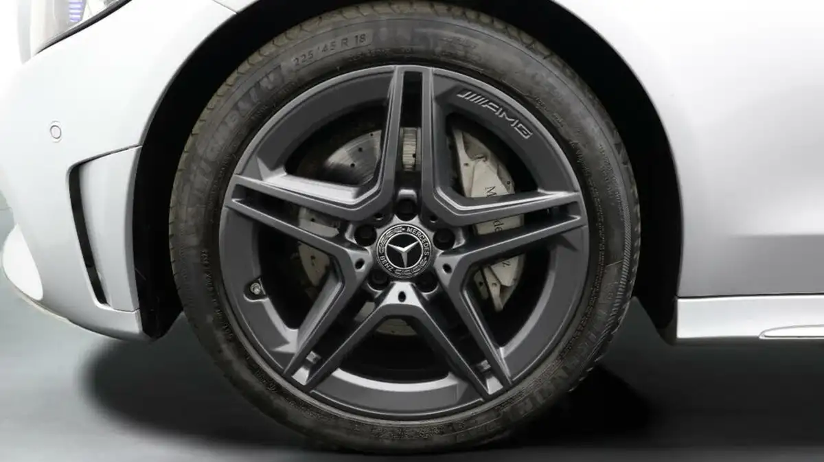 2019-mercedes-benz-c-class-15-c200-amg-line-premiumss-coupe-2d-big-18
