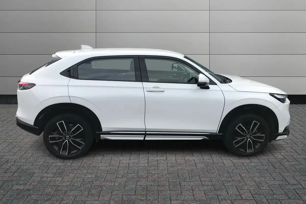 2021-honda-hr-v-15-i-mmd-advance-big-2