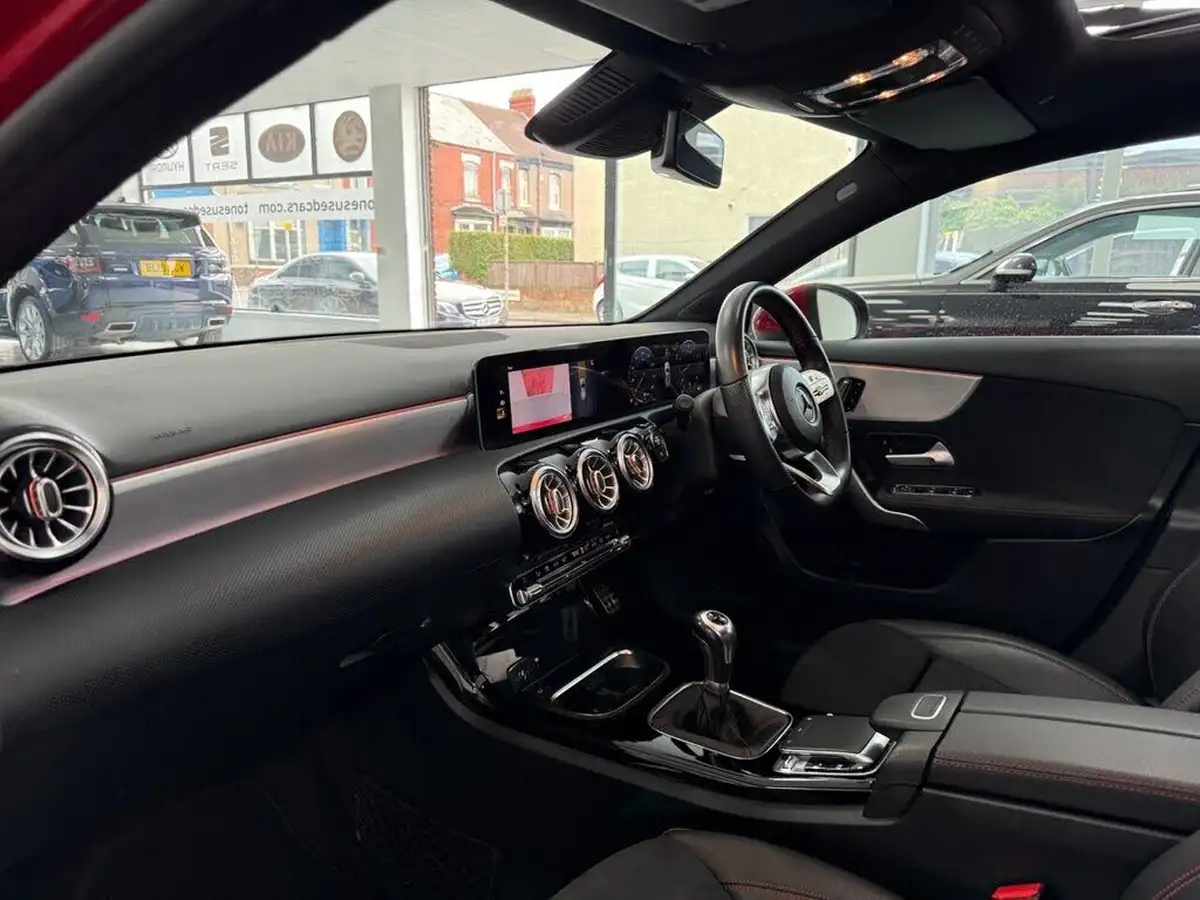 2019-mercedes-benz-a-class-13-a200-amg-line-premium-plus-hatchback-5d-big-15